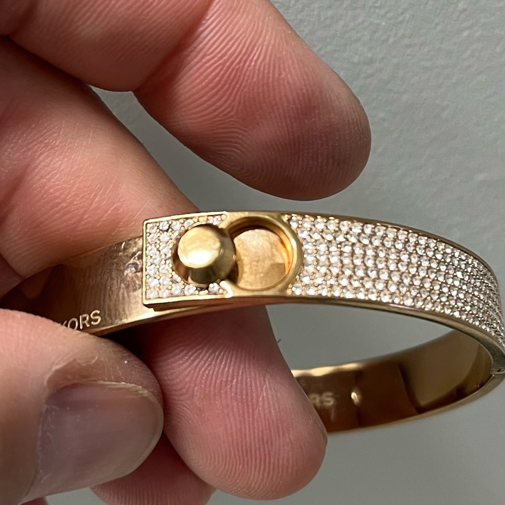 Michael Kors  bangle bracelet Rose Gold tone with Austrian crystals